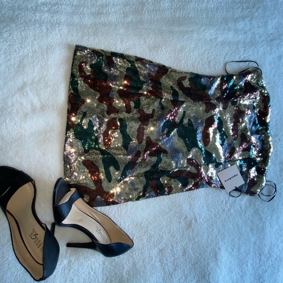 🌹NWT mini strapless army sequence dress size M - Picture 7 of 10